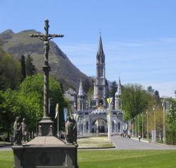 BASILIKA--LOURDES