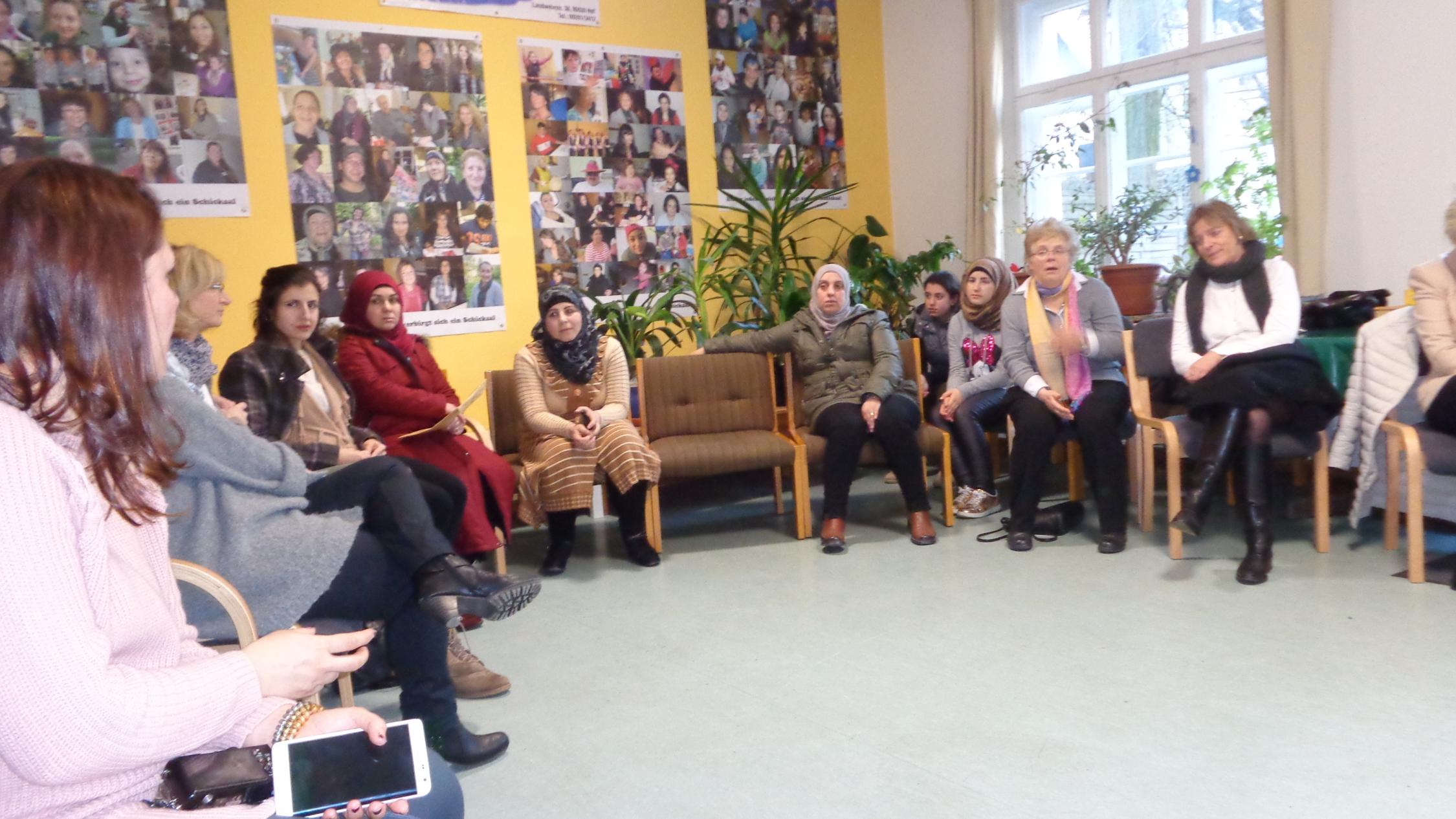 Begegnung mit muslimischen und jesidischen Frauen – eine interessante erste Erfahrung