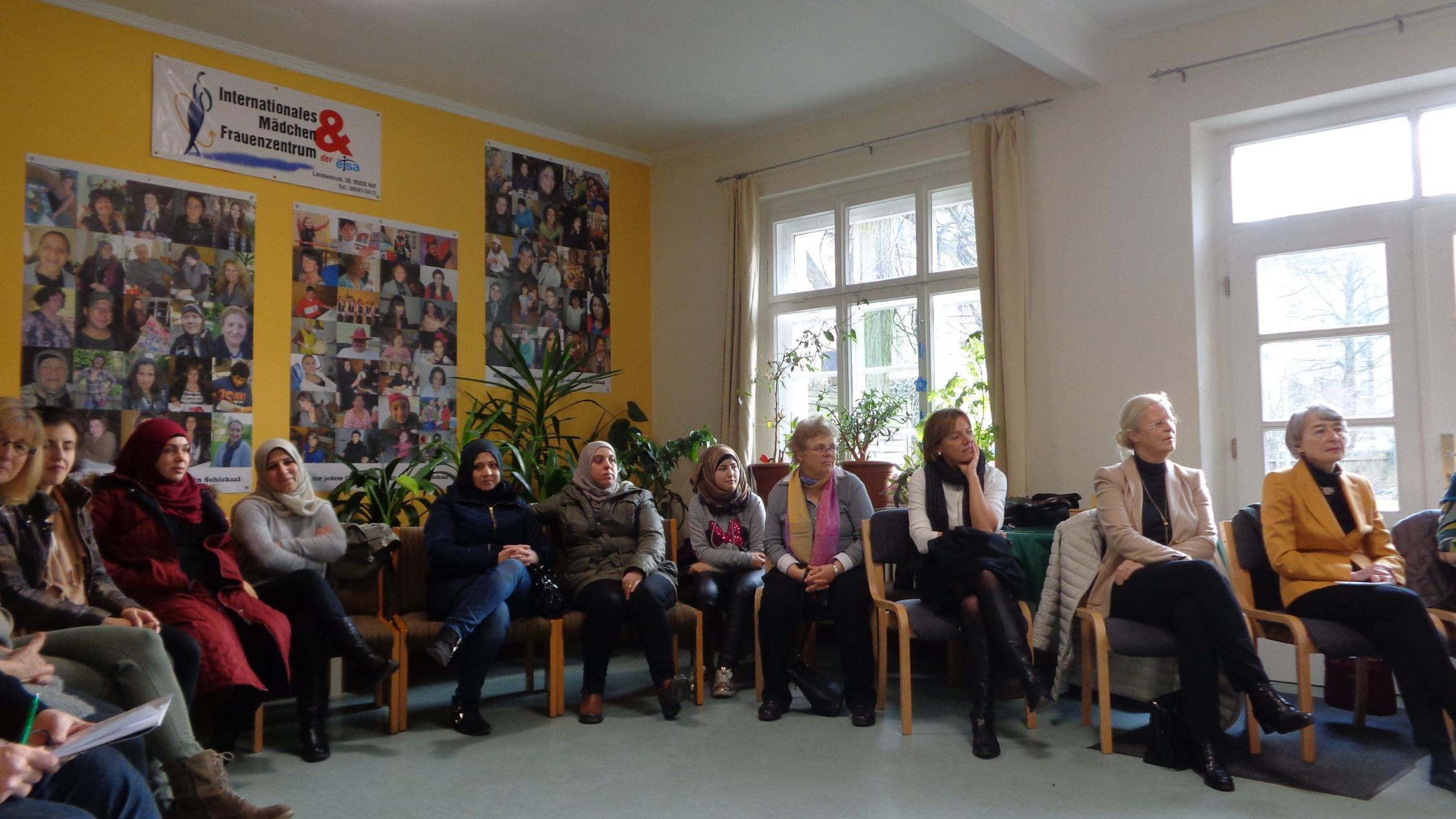 Begegnung mit muslimischen und jesidischen Frauen – eine interessante erste Erfahrung