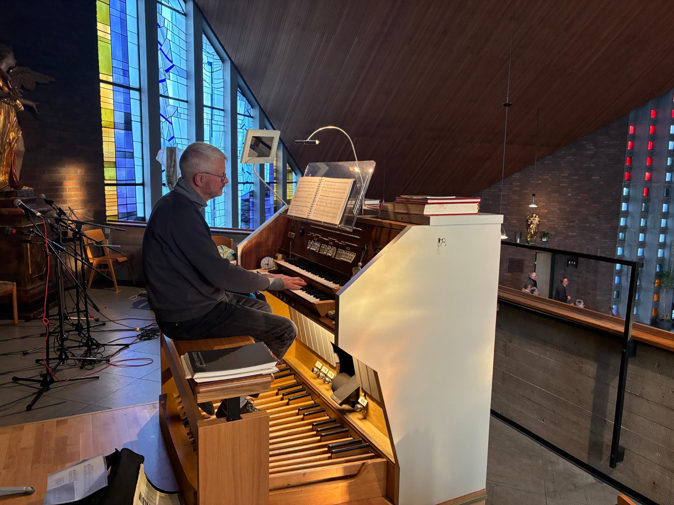 Organist Dr. Dellian, Messe Oberkotzau