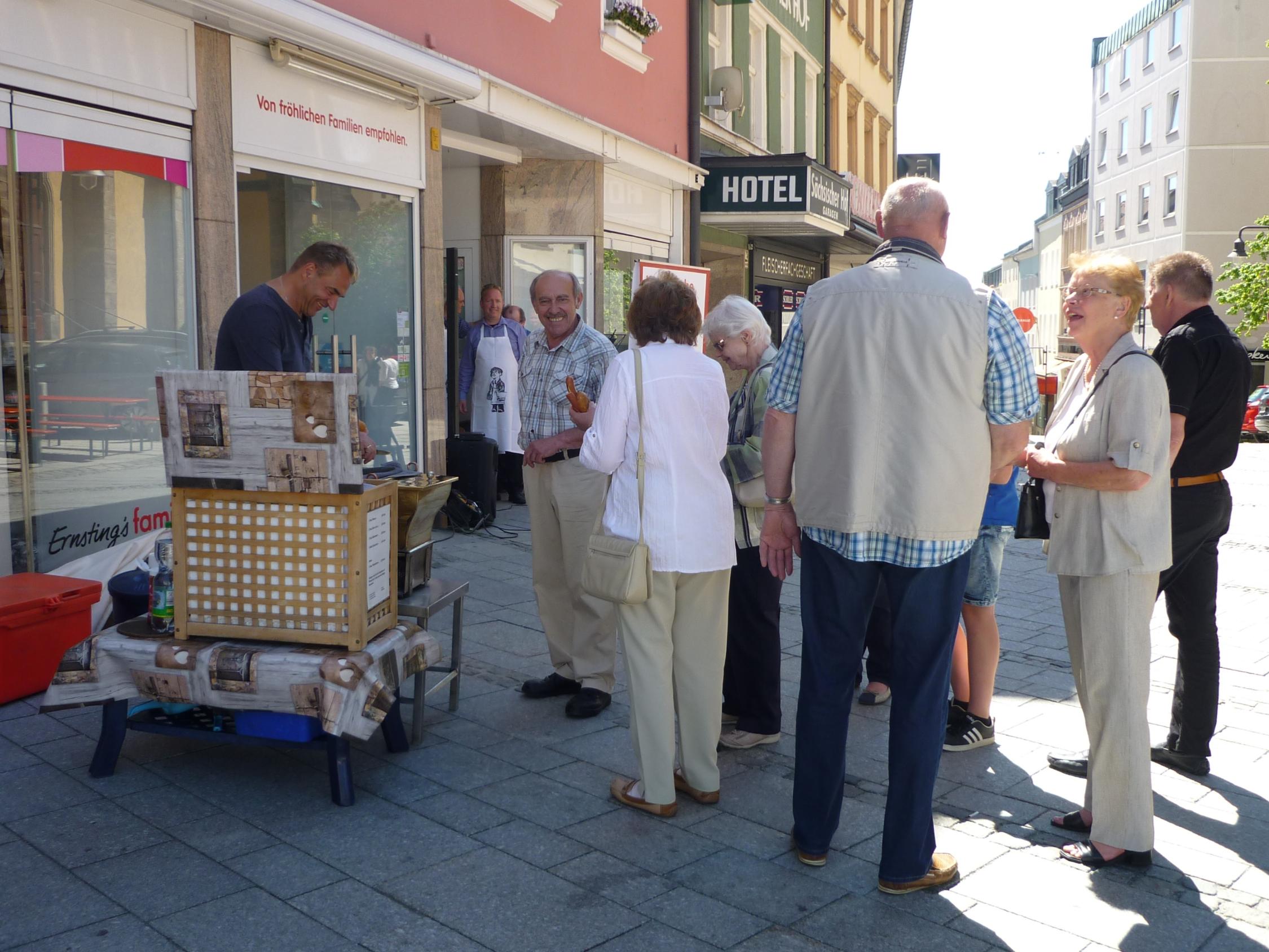 Wärschtlamänner vor der Marienkirche
