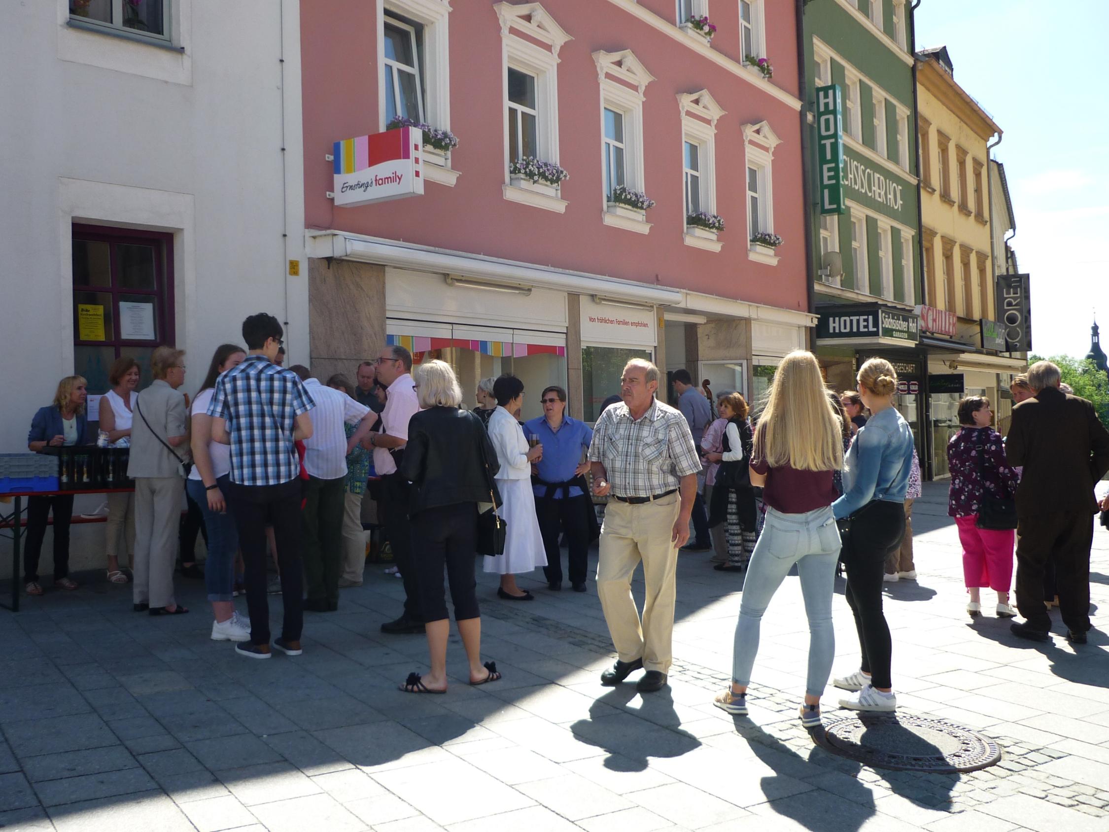 Wärschtlamänner vor der Marienkirche