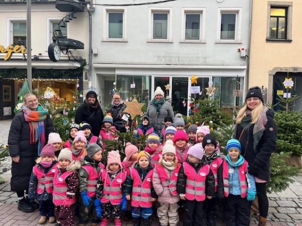 Weihnachtsbaumschmücken