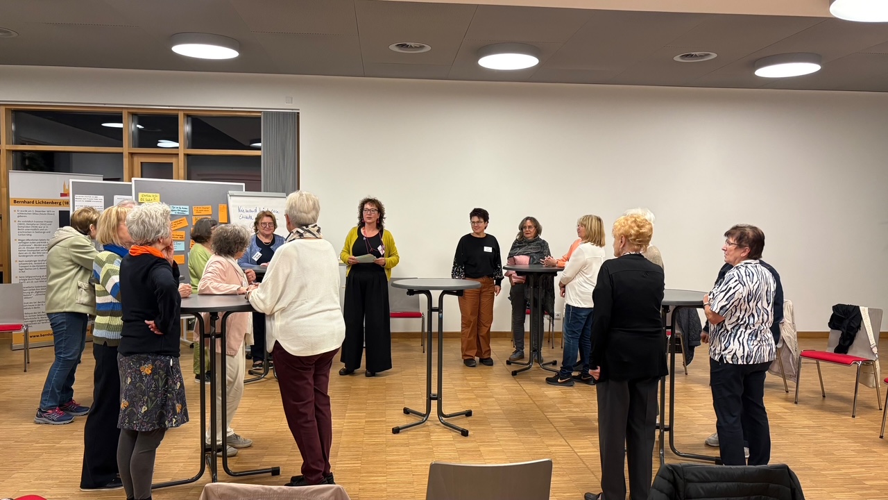 Smalltalk Seminar mit Claudia Plaum in der Pfarrei Bernhard Lichtenberg